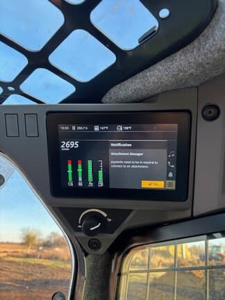 Image of John Deere 331P equipment image 4