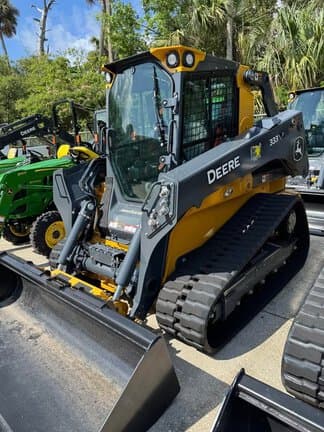 Image of John Deere 333P equipment image 1