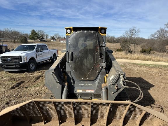 Image of John Deere 333P equipment image 4