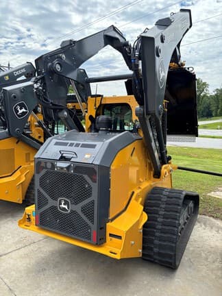 Image of John Deere 333P equipment image 1