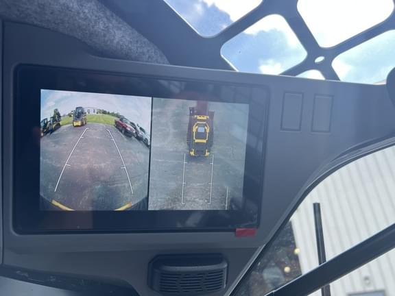 Image of John Deere 333P equipment image 3