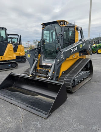 Image of John Deere 333P equipment image 2