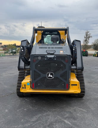 Image of John Deere 333P equipment image 3