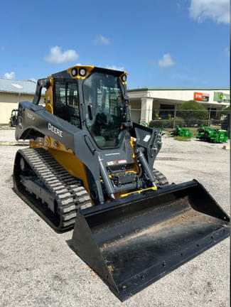 Image of John Deere 333P Primary image
