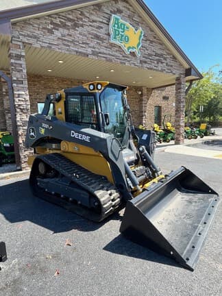 Image of John Deere 333P equipment image 2