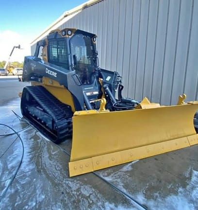 2025 John Deere 333P Equipment Image0