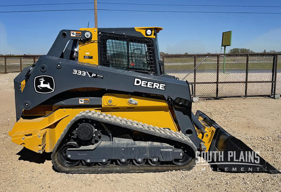 Image of John Deere 333P Image 0