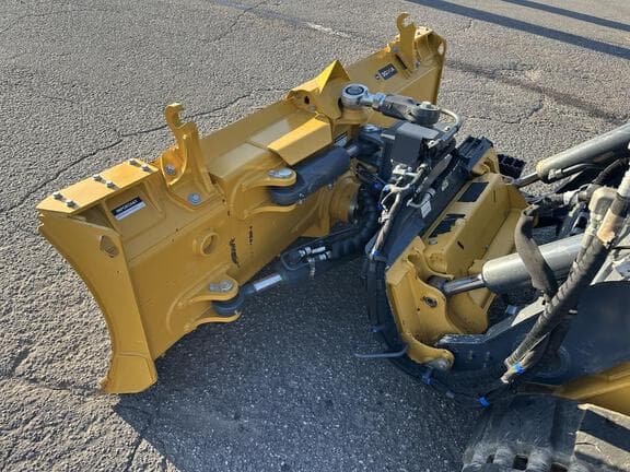 Image of John Deere 333P equipment image 1