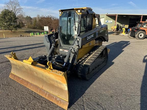 Image of John Deere 333P equipment image 2