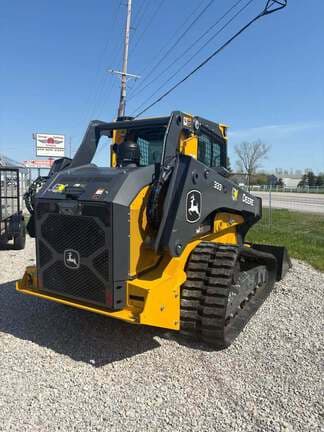 Image of John Deere 333P equipment image 1