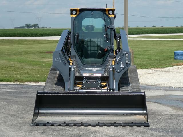 Image of John Deere 333P equipment image 1