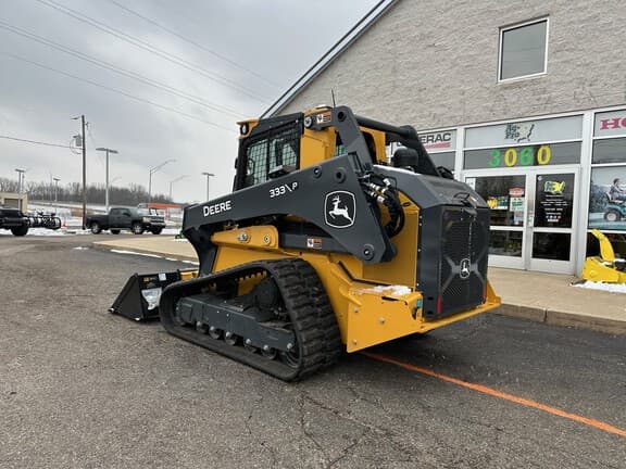 Image of John Deere 333P equipment image 2