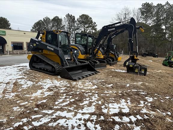 Image of John Deere 333P Primary image