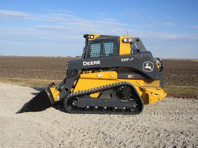 Image of John Deere 333P equipment image 2