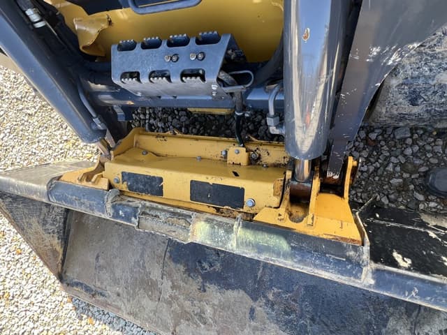 Image of John Deere 333P equipment image 4