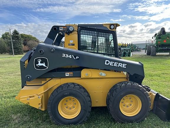 Image of John Deere 334P equipment image 4