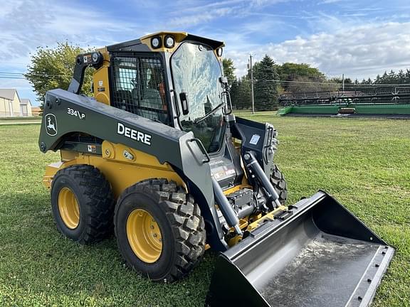 Image of John Deere 334P equipment image 2