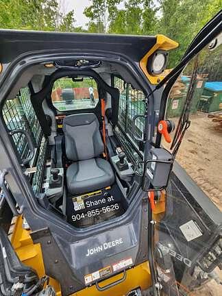 Image of John Deere 335P equipment image 4