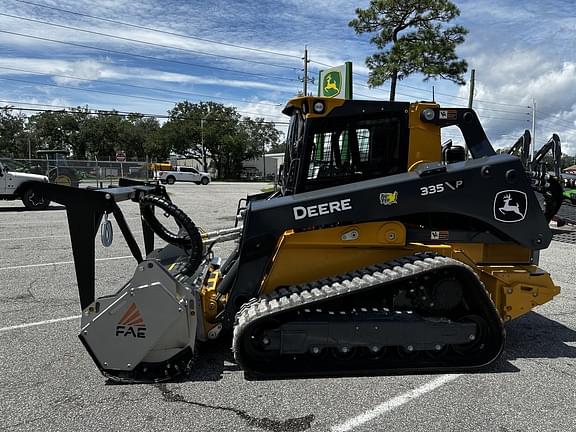 Image of John Deere 335P equipment image 4