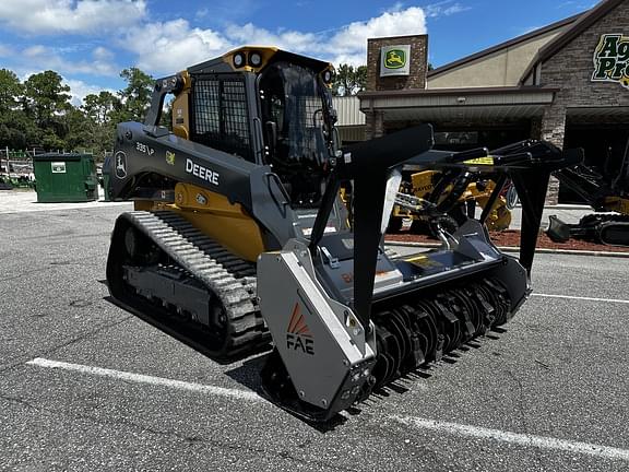 Image of John Deere 335P equipment image 1