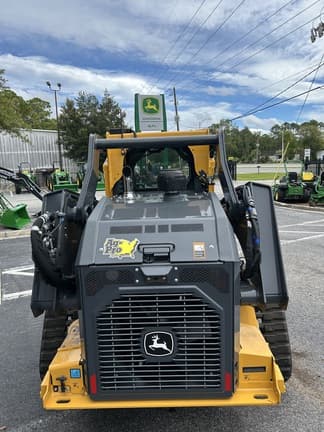 Image of John Deere 335P equipment image 1