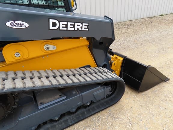 Image of John Deere 335P equipment image 3