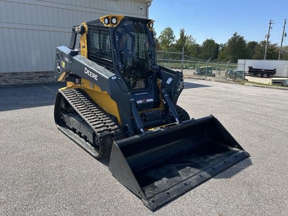Image of John Deere 335P equipment image 2