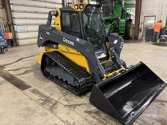 Image of John Deere 335P equipment image 3