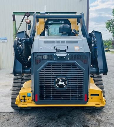 Image of John Deere 335P equipment image 4