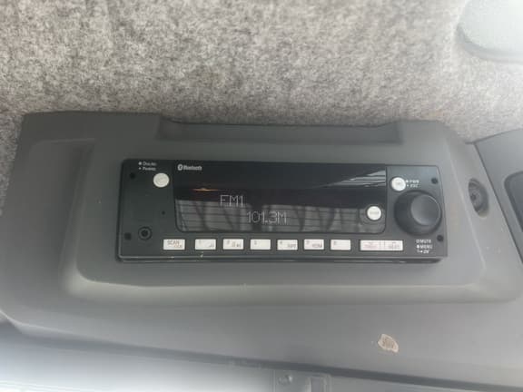 Image of John Deere 335P equipment image 4