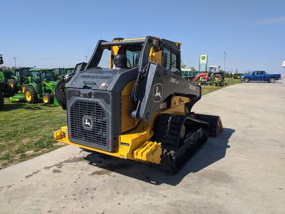 Image of John Deere 335P equipment image 4