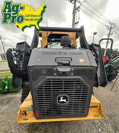 Image of John Deere 335P equipment image 4