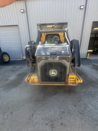 Image of John Deere 335P equipment image 3