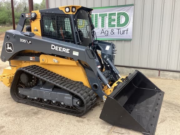 Image of John Deere 335P equipment image 4