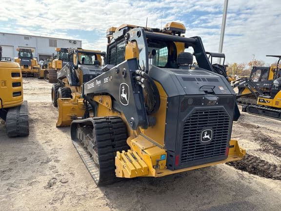 Image of John Deere 335P equipment image 2