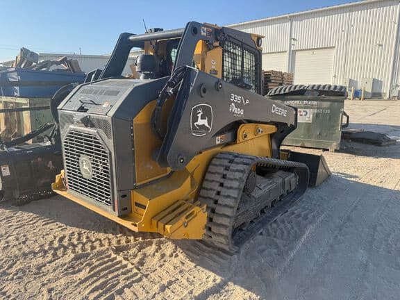 Image of John Deere 335P equipment image 4