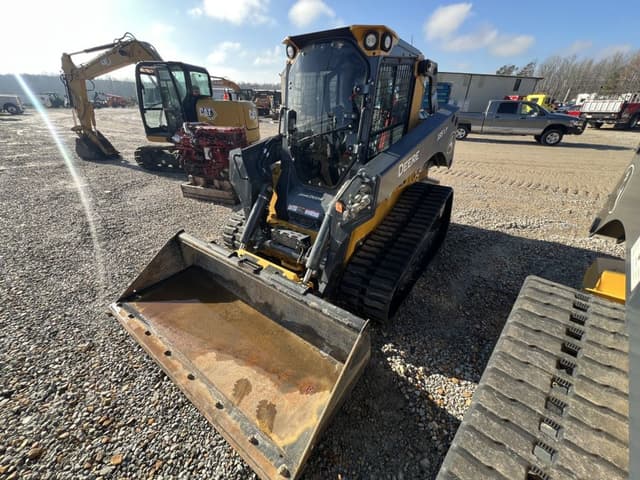 Image of John Deere 335P equipment image 2