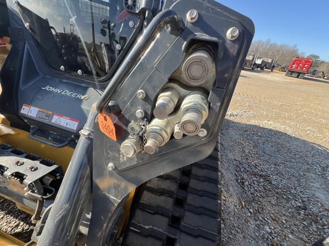 Image of John Deere 335P equipment image 3