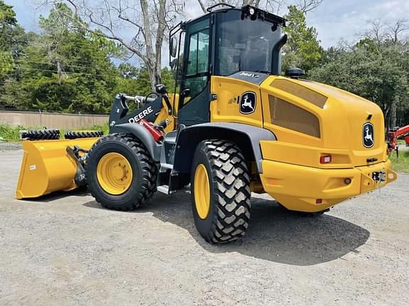 Image of John Deere 344P equipment image 1