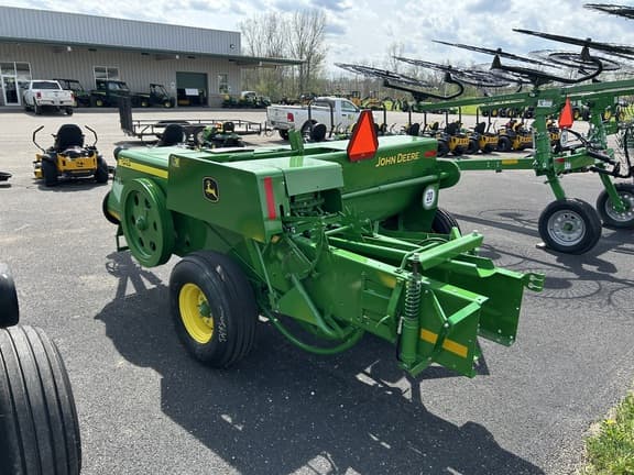 Image of John Deere 348 equipment image 3