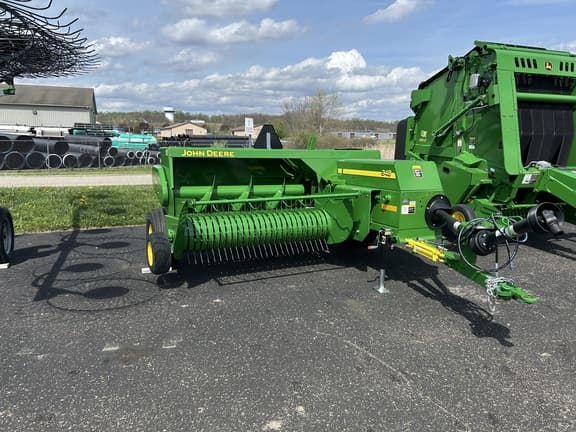 Image of John Deere 348 equipment image 1