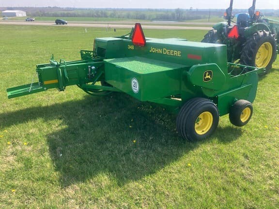 Image of John Deere 348 equipment image 4