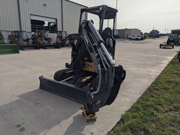 Image of John Deere 35P equipment image 1