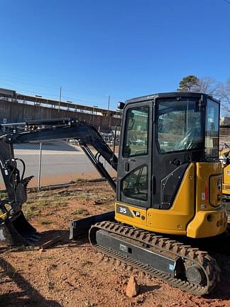 Image of John Deere 35P equipment image 3