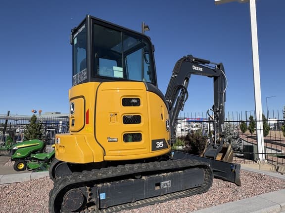 Image of John Deere 35P equipment image 2