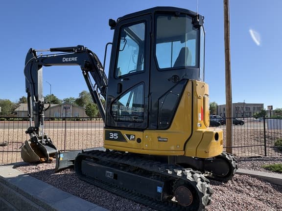 Image of John Deere 35P equipment image 1