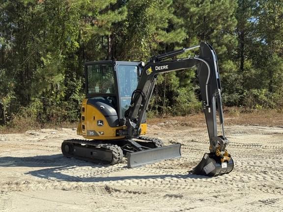 Image of John Deere 35P equipment image 1