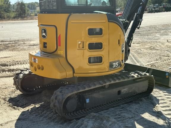 Image of John Deere 35P equipment image 4