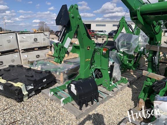 Image of John Deere 375A equipment image 2