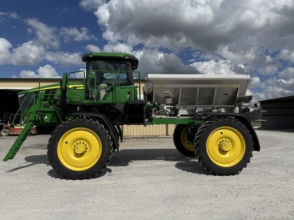 Image of John Deere 400R equipment image 3